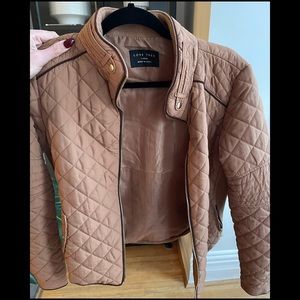 Cropped quilted jacket